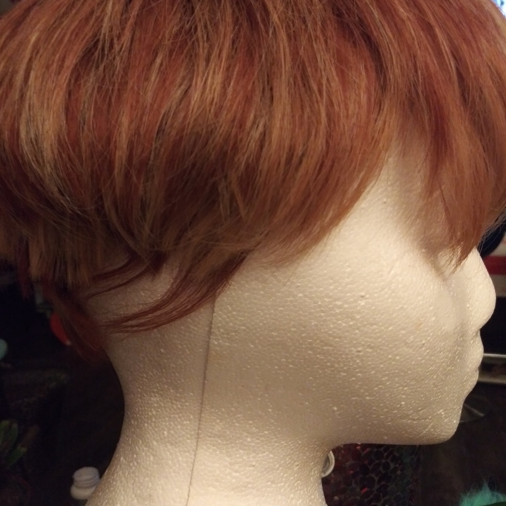 Wig - Picture 6 of 8